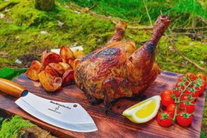 آشپزی در طبیعت – مرغ کامل سرغ شده
