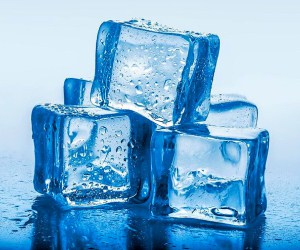 علت هوس خوردن یخ در دوران بارداری و خطرات آن