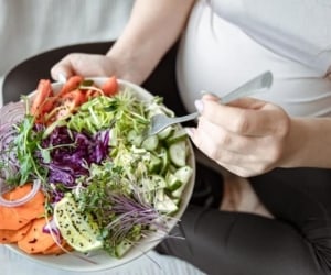 باورهای غلط بارداری در مورد تغذیه و مراقبت